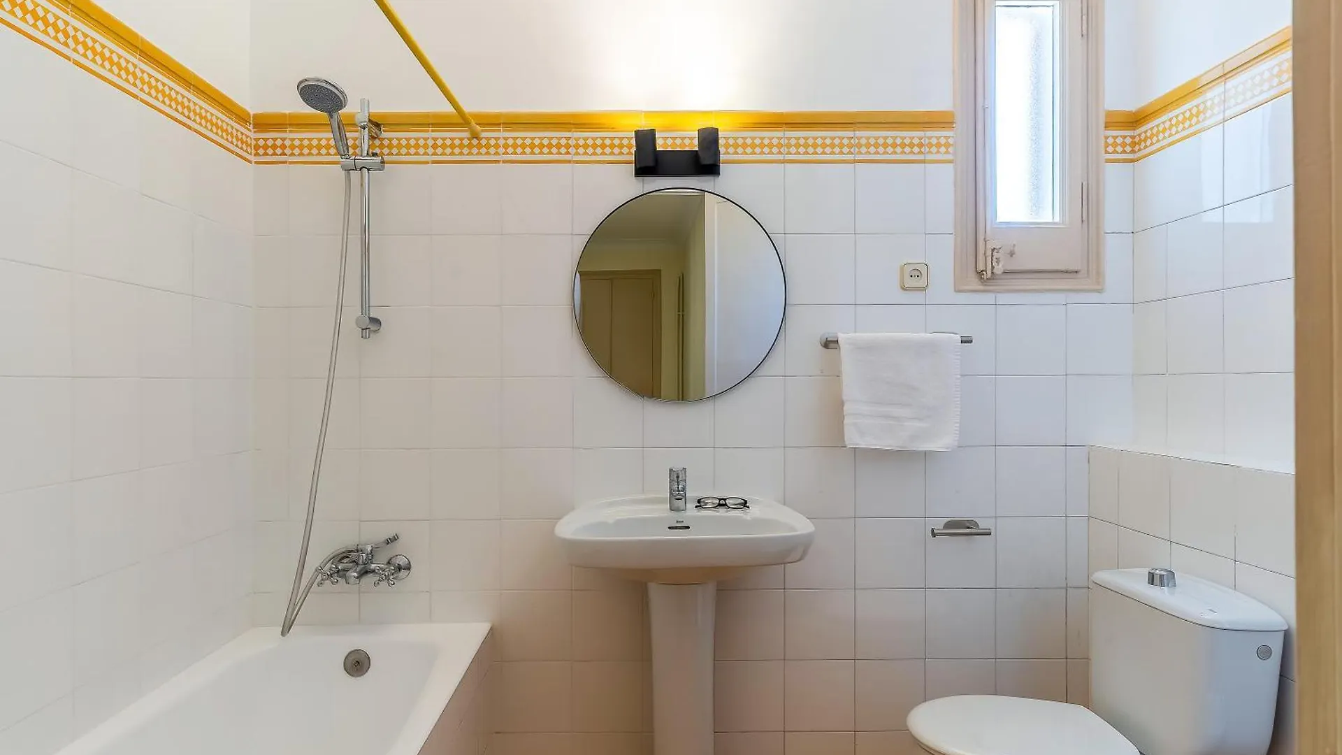 Canela Homes Barcelona Modernista Spanje